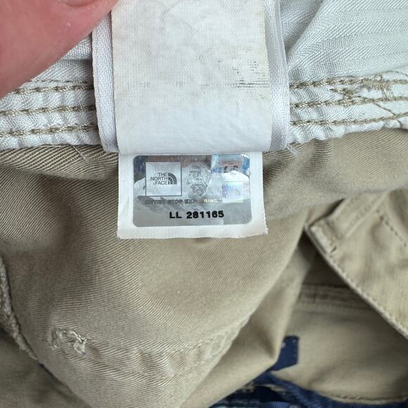 The North Face Khaki Shorts Womens Sz 8 - Picture 8 of 8